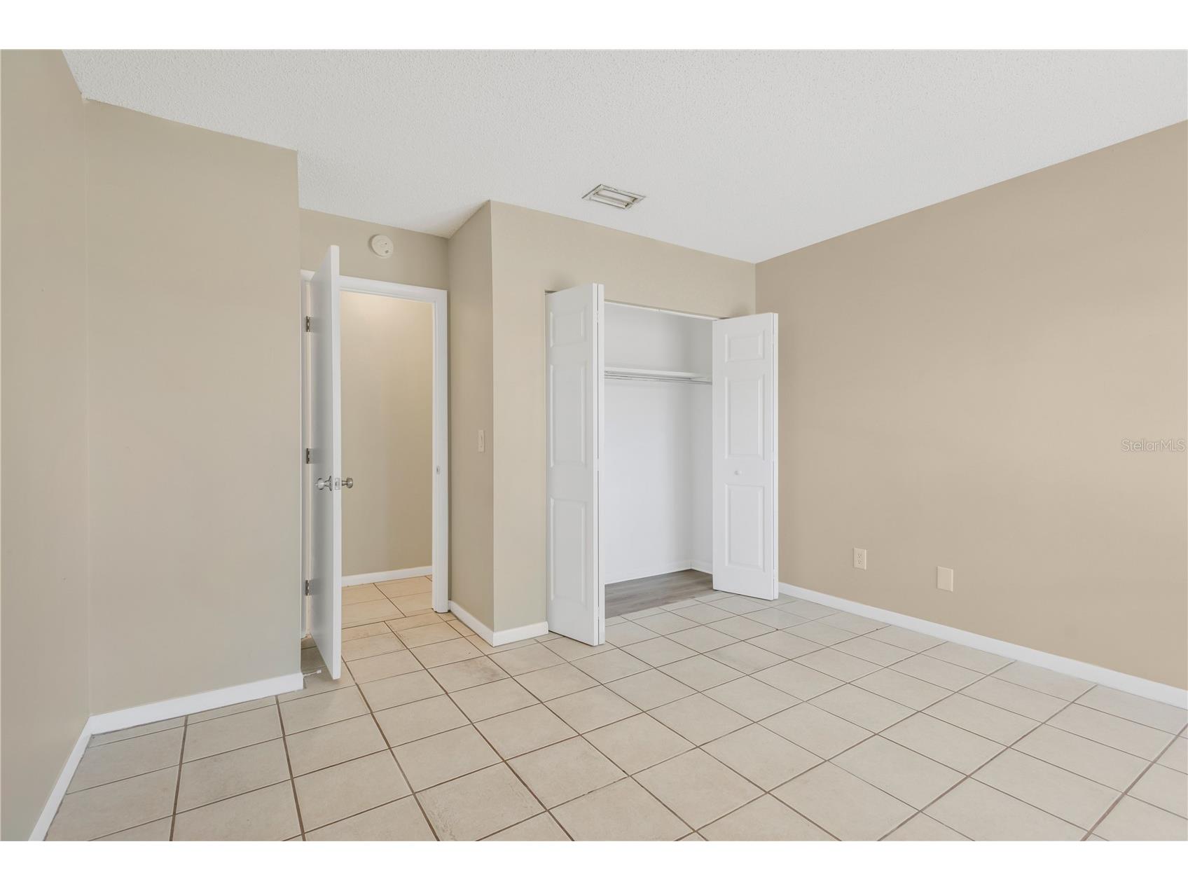 3206 Shady Glen Circle Tampa FL 33618 TB8466709 image5