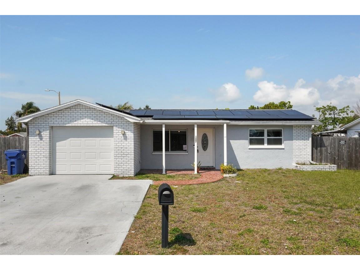 3207 Coldwell Drive Holiday FL 34691 TB8366217 image1