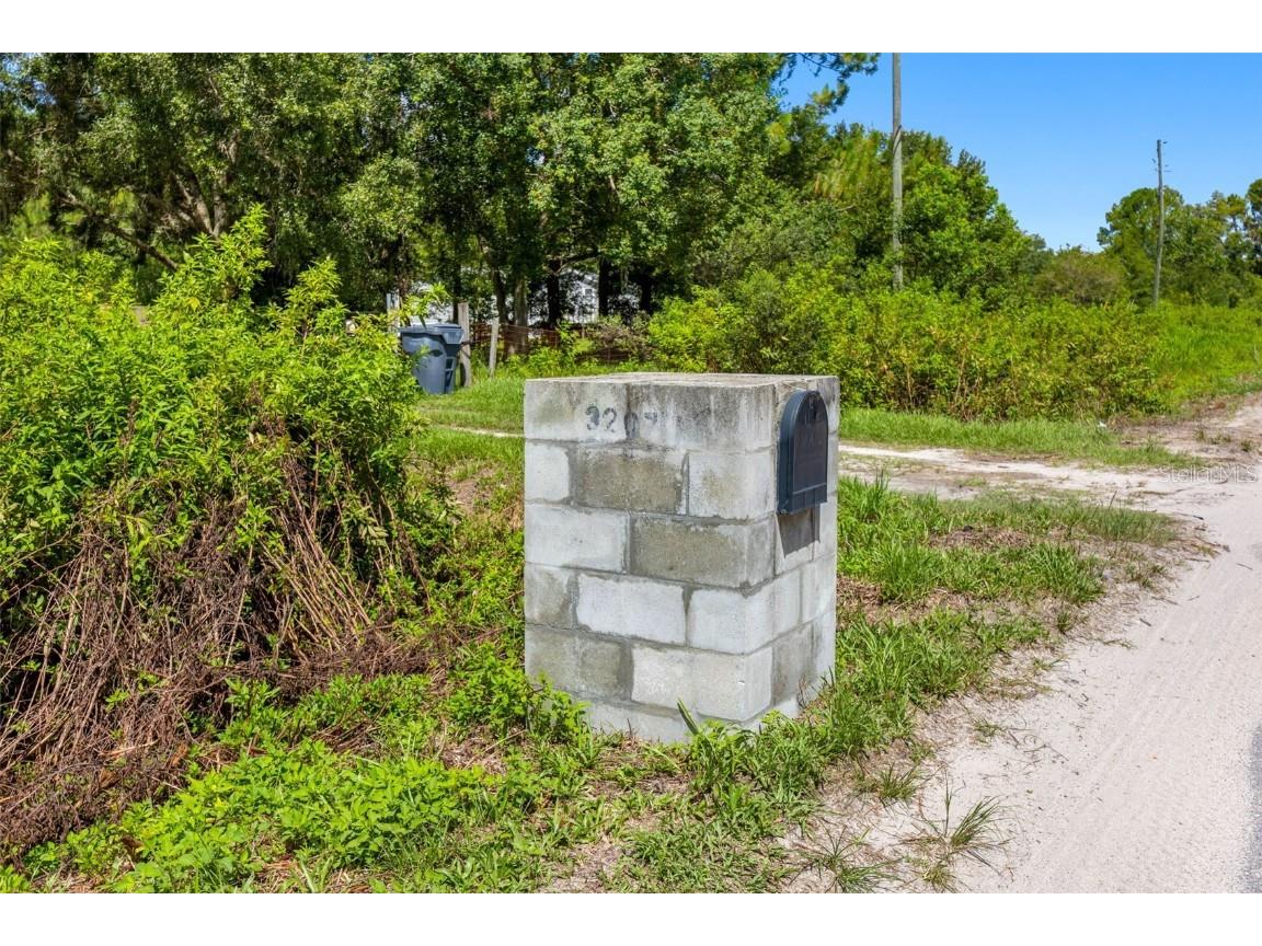 3207 Cypress Trails Drive Polk City FL 33868 TB8418043 image2