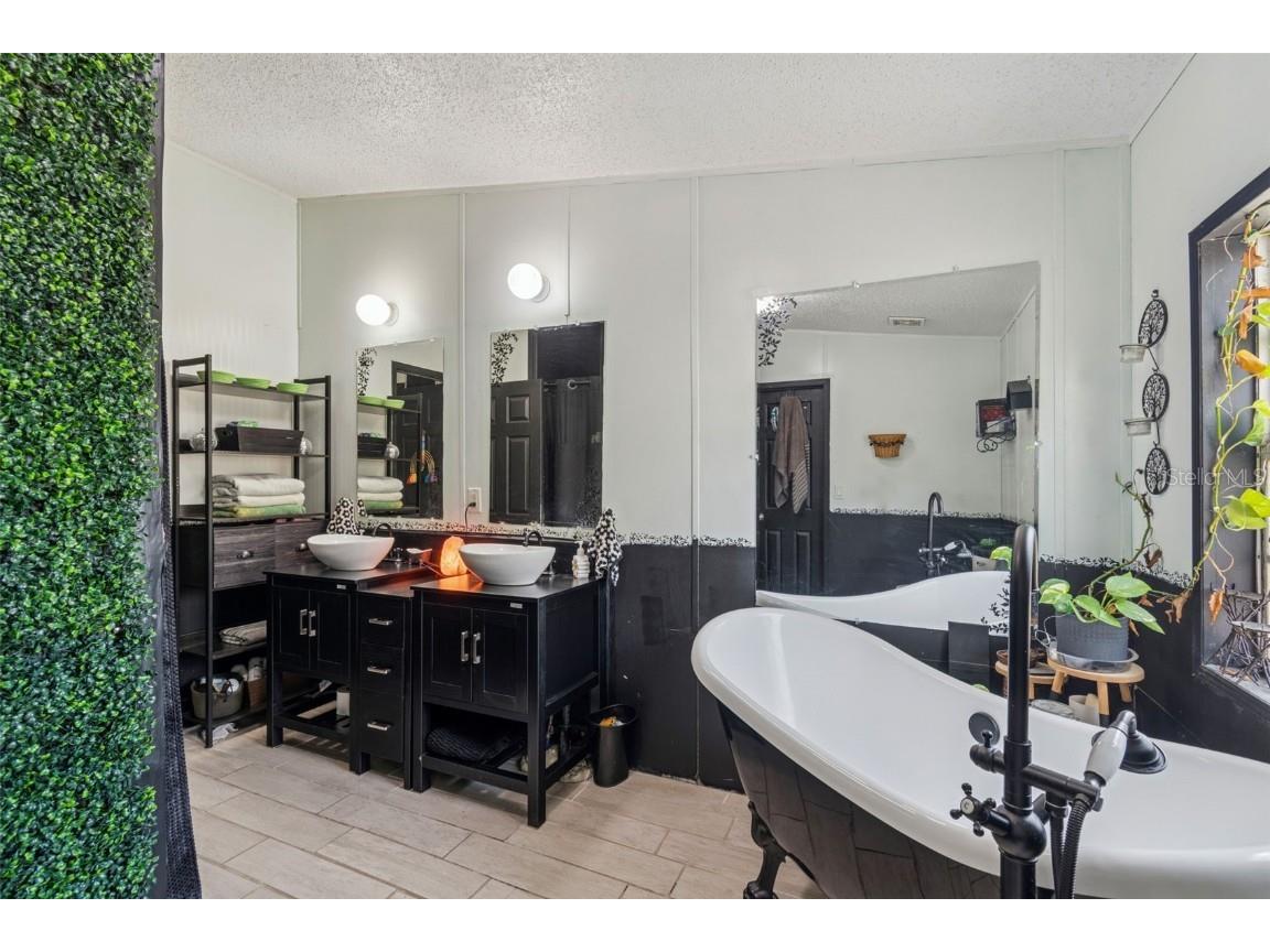 3207 Mazie Drive Zephyrhills FL 33541 TB8461250 image25