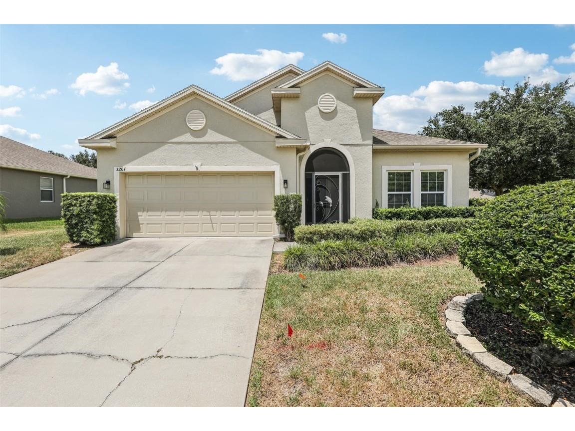 3207 Zander Drive Grand Island FL 32735 - HARRIS CHAIN OF LAKES NEARBY G5105090 image1