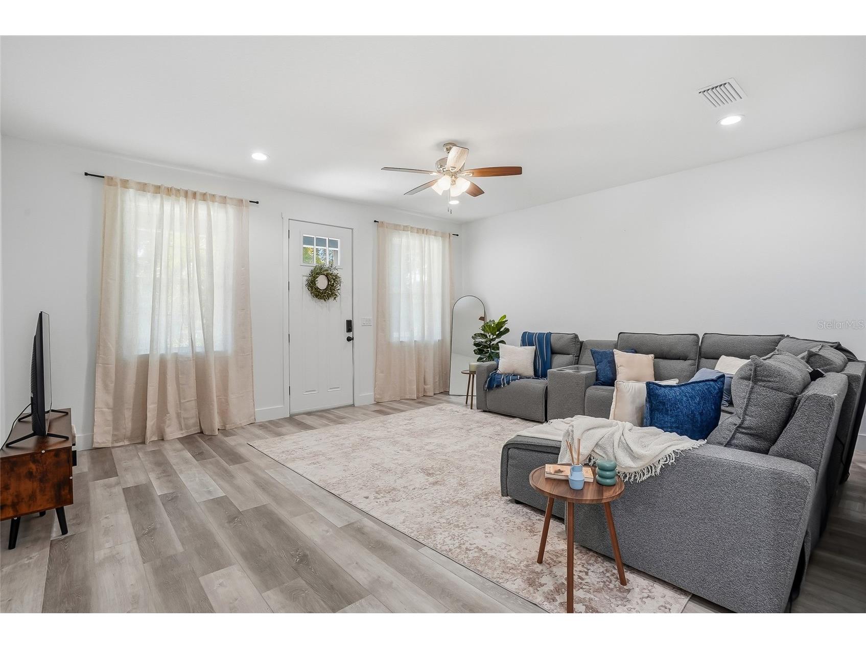 3208 Deleuil Avenue Tampa FL 33610 TB8473217 image3