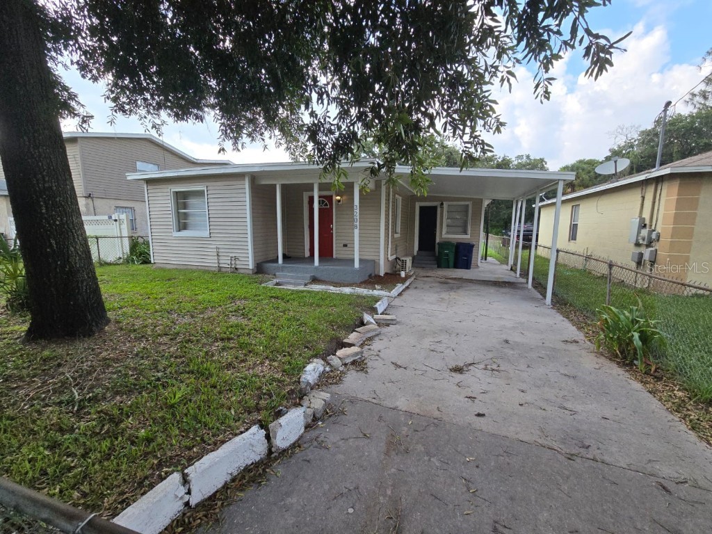 3208 E Powhatan Avenue Tampa FL 33610 TB8301465 image1