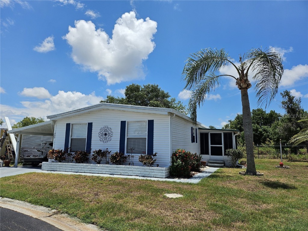 3208 Oakwood Boulevard S Sarasota FL 34237 A4613716 image1
