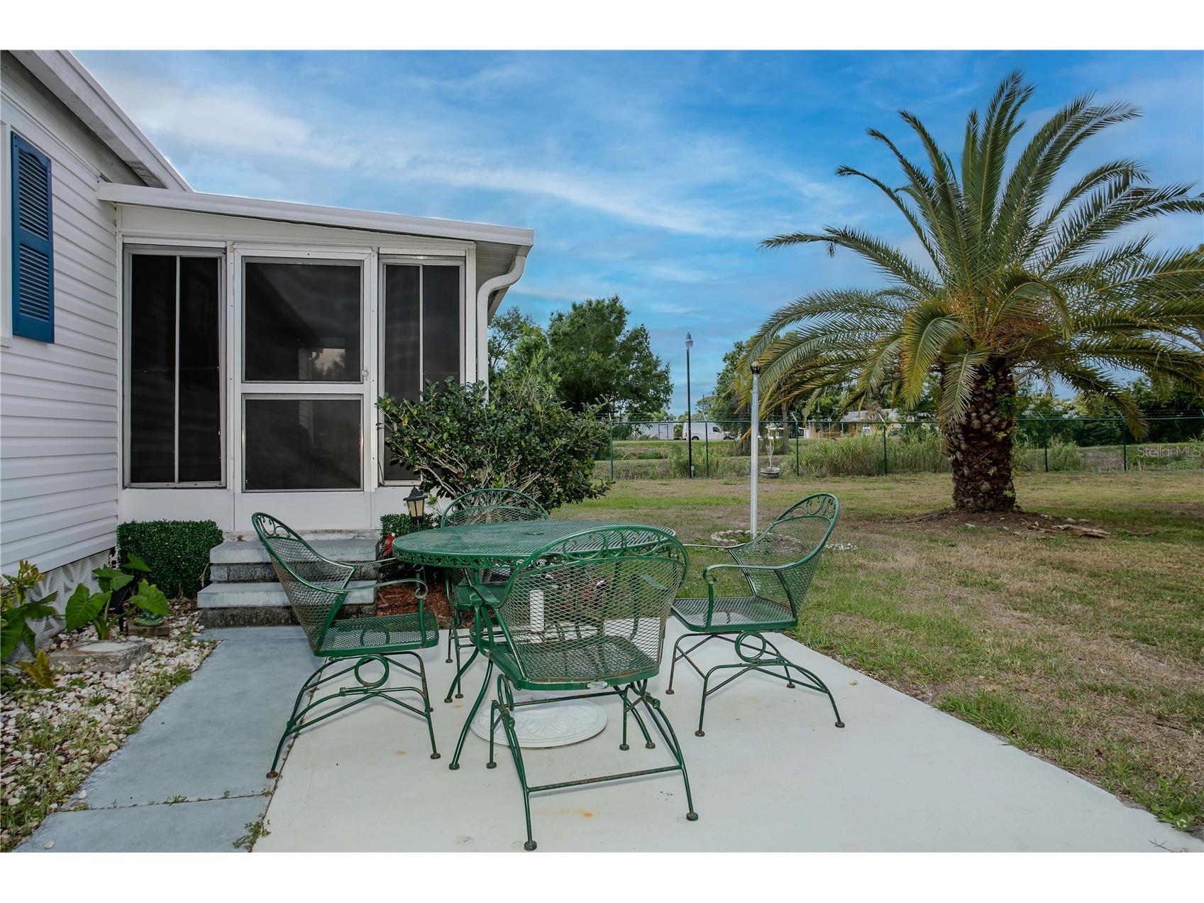 3208 Oakwood Boulevard S Sarasota FL 34237 A4688802 image36
