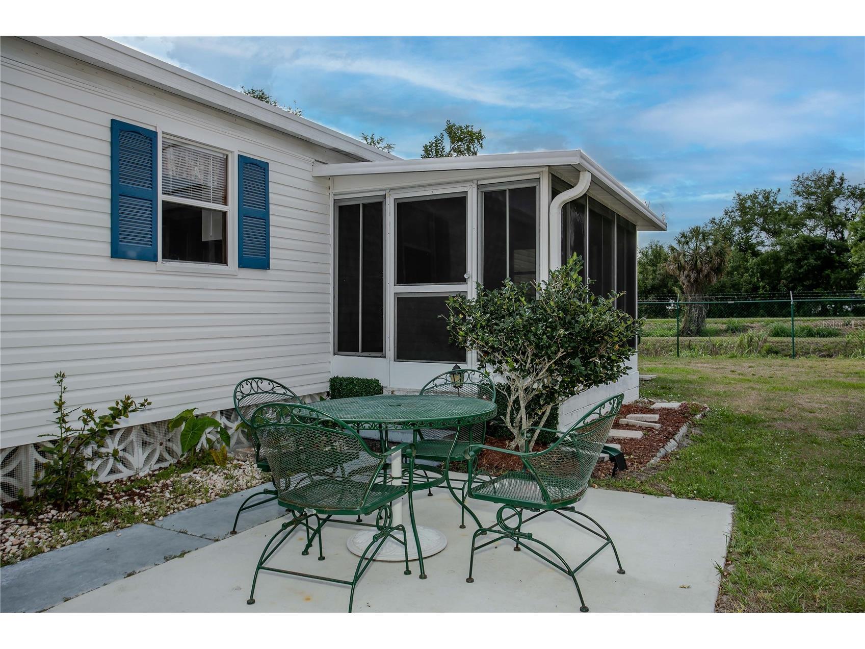 3208 Oakwood Boulevard S Sarasota FL 34237 A4688802 image42