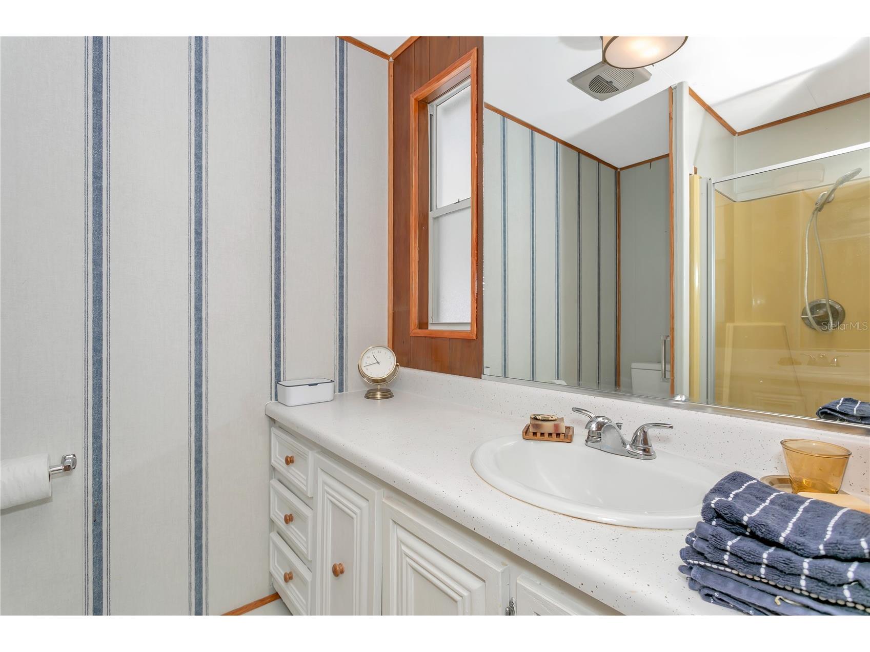 3208 Oakwood Boulevard S Sarasota FL 34237 A4688802 image6