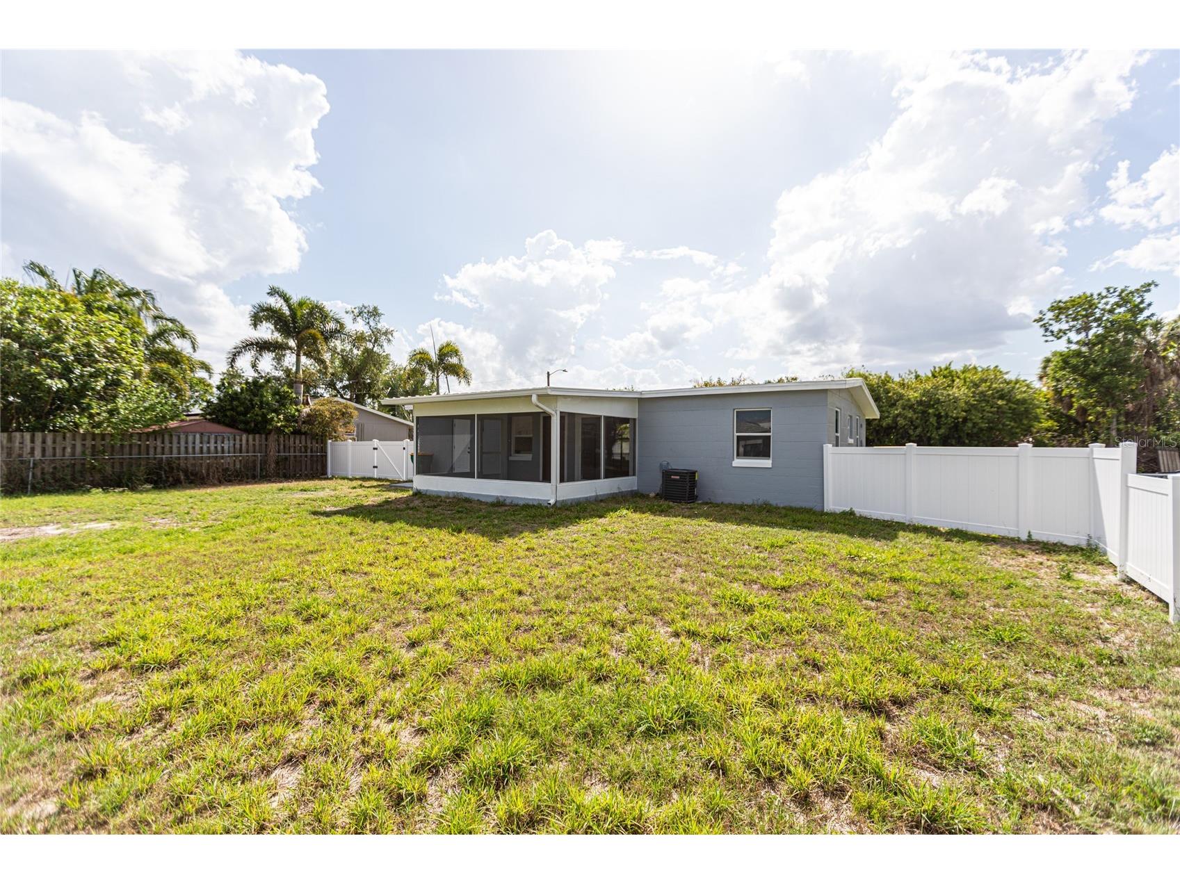 3208 Pinetree Street Port Charlotte FL 33952 V4949166 image17