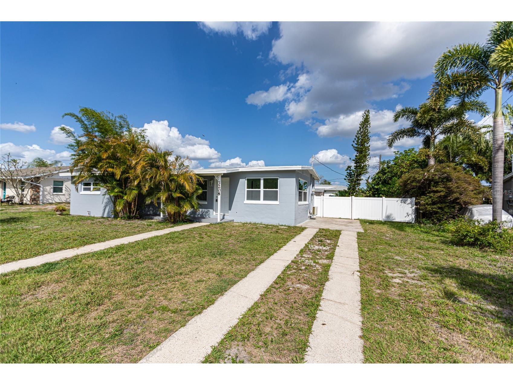 3208 Pinetree Street Port Charlotte FL 33952 V4949166 image2