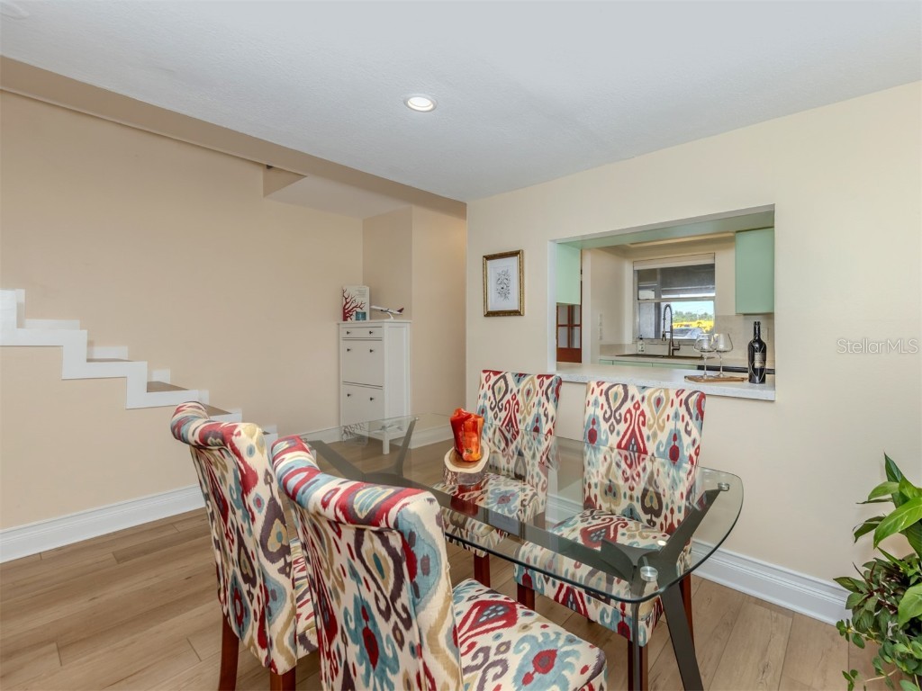 3208 Ramblewood Drive N Sarasota FL 34237 A4669982 image10