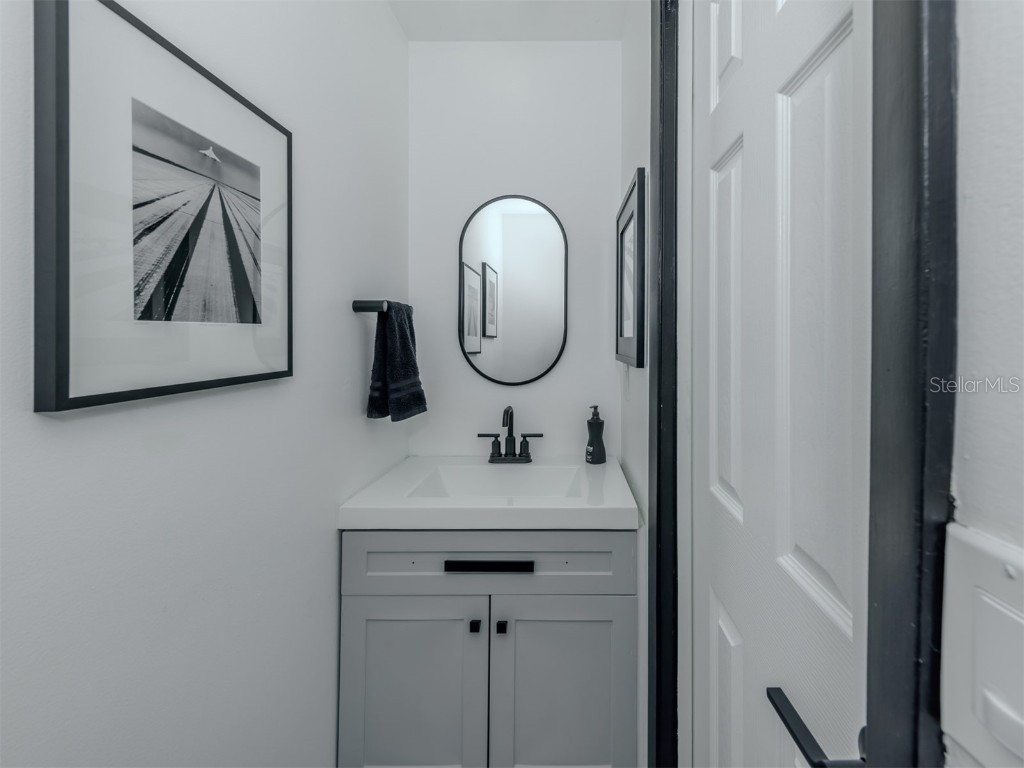 3208 Ramblewood Drive N Sarasota FL 34237 A4669982 image17