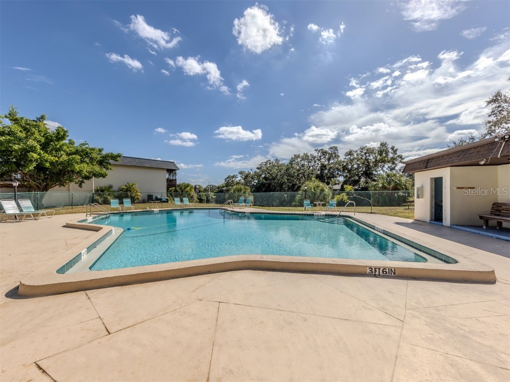 3208 Ramblewood Drive N Sarasota FL 34237 A4669982 image32