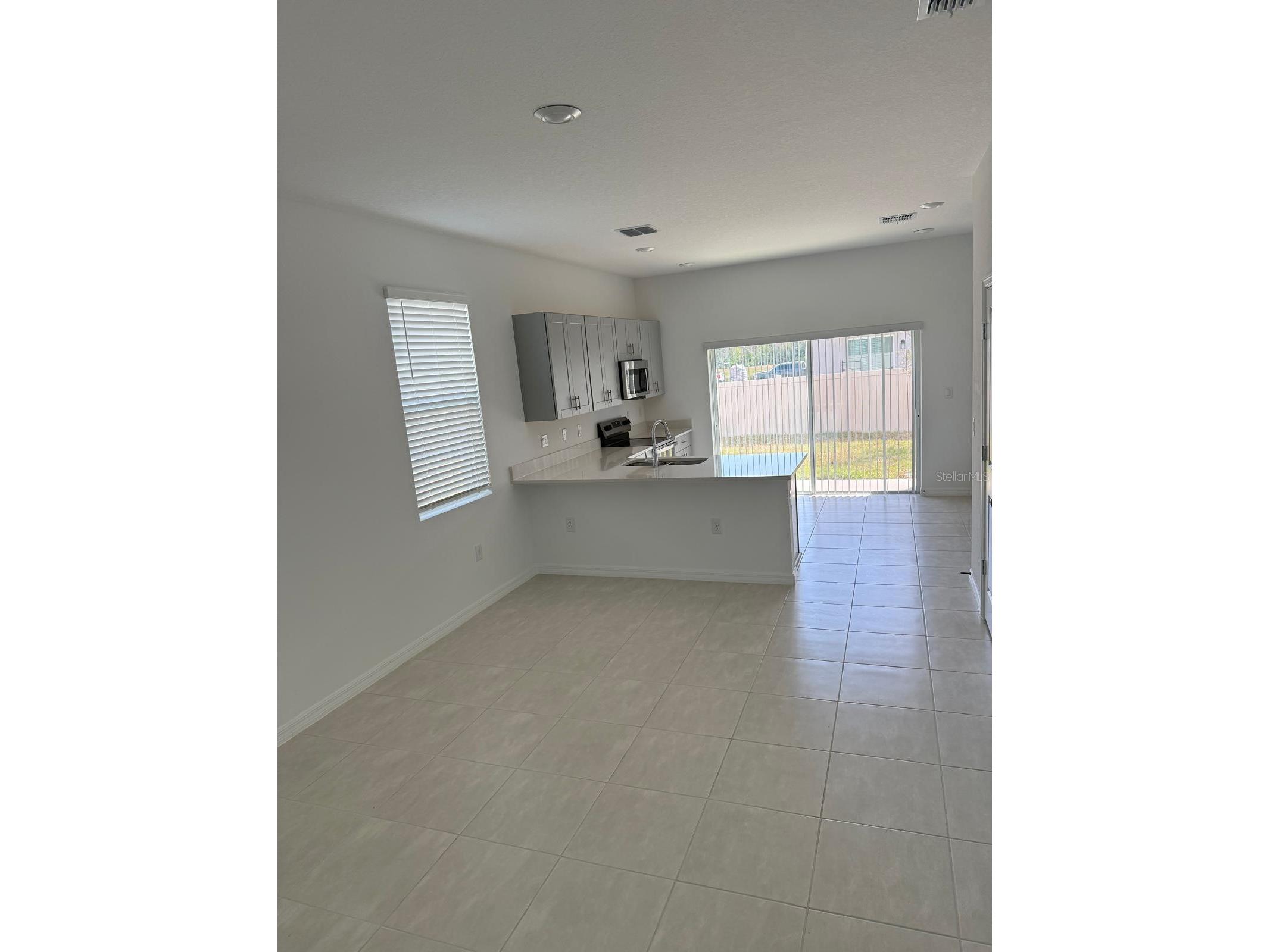 3208 Skyline Loop Kissimmee FL 34758 S5148408 image4