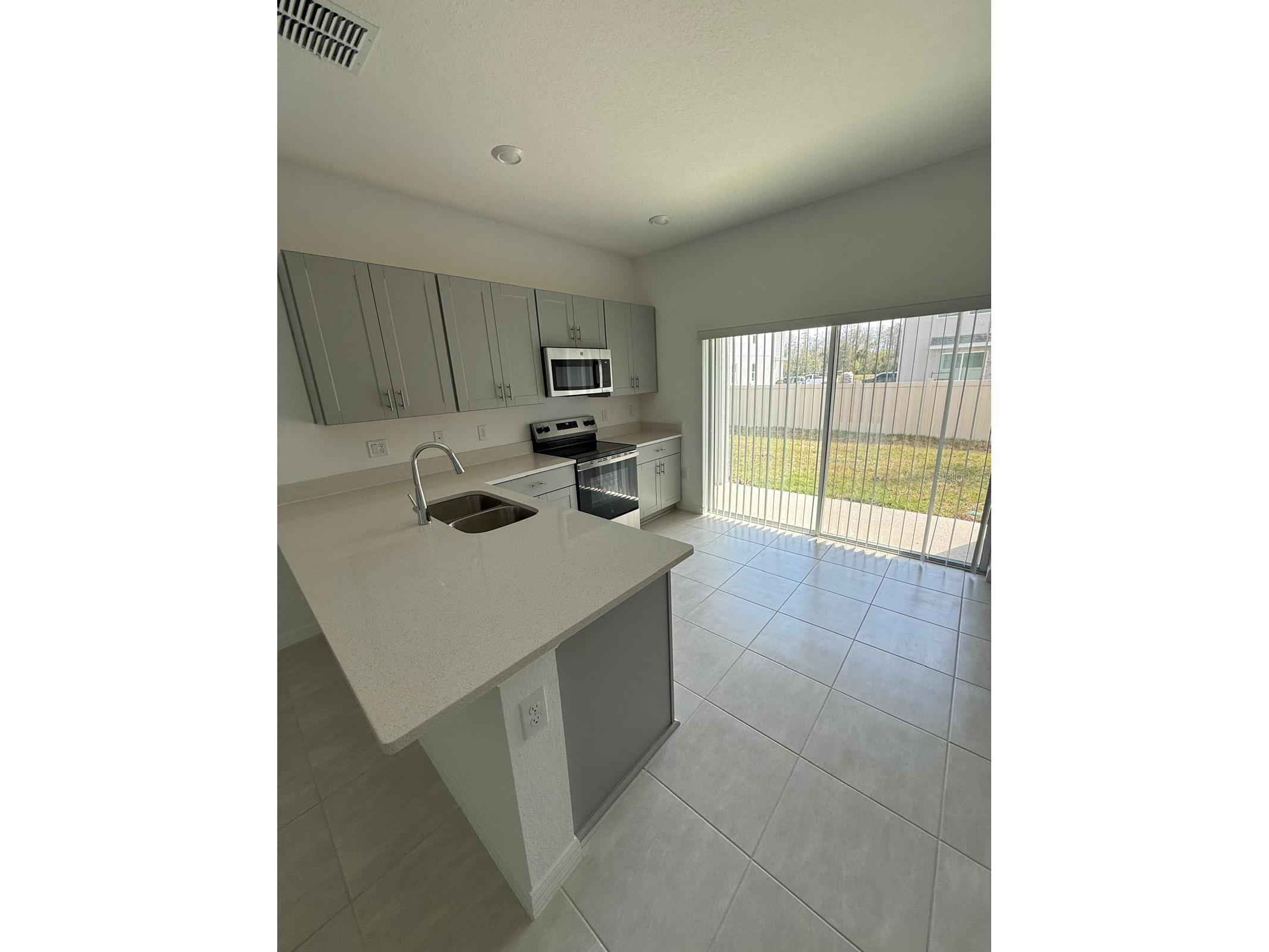 3208 Skyline Loop Kissimmee FL 34758 S5148408 image6