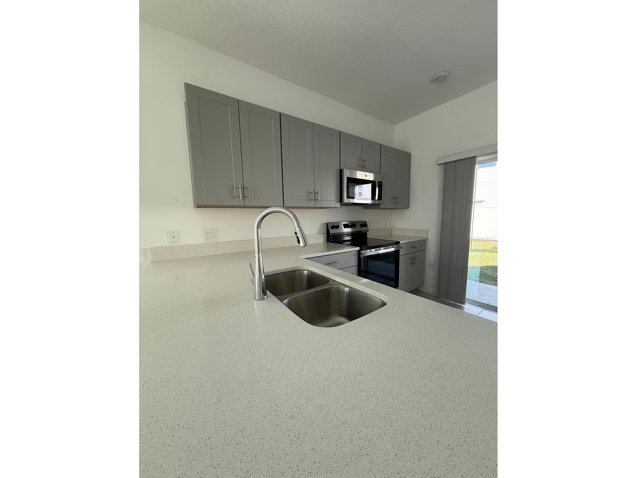 3208 Skyline Loop Kissimmee FL 34758 S5148408 image8