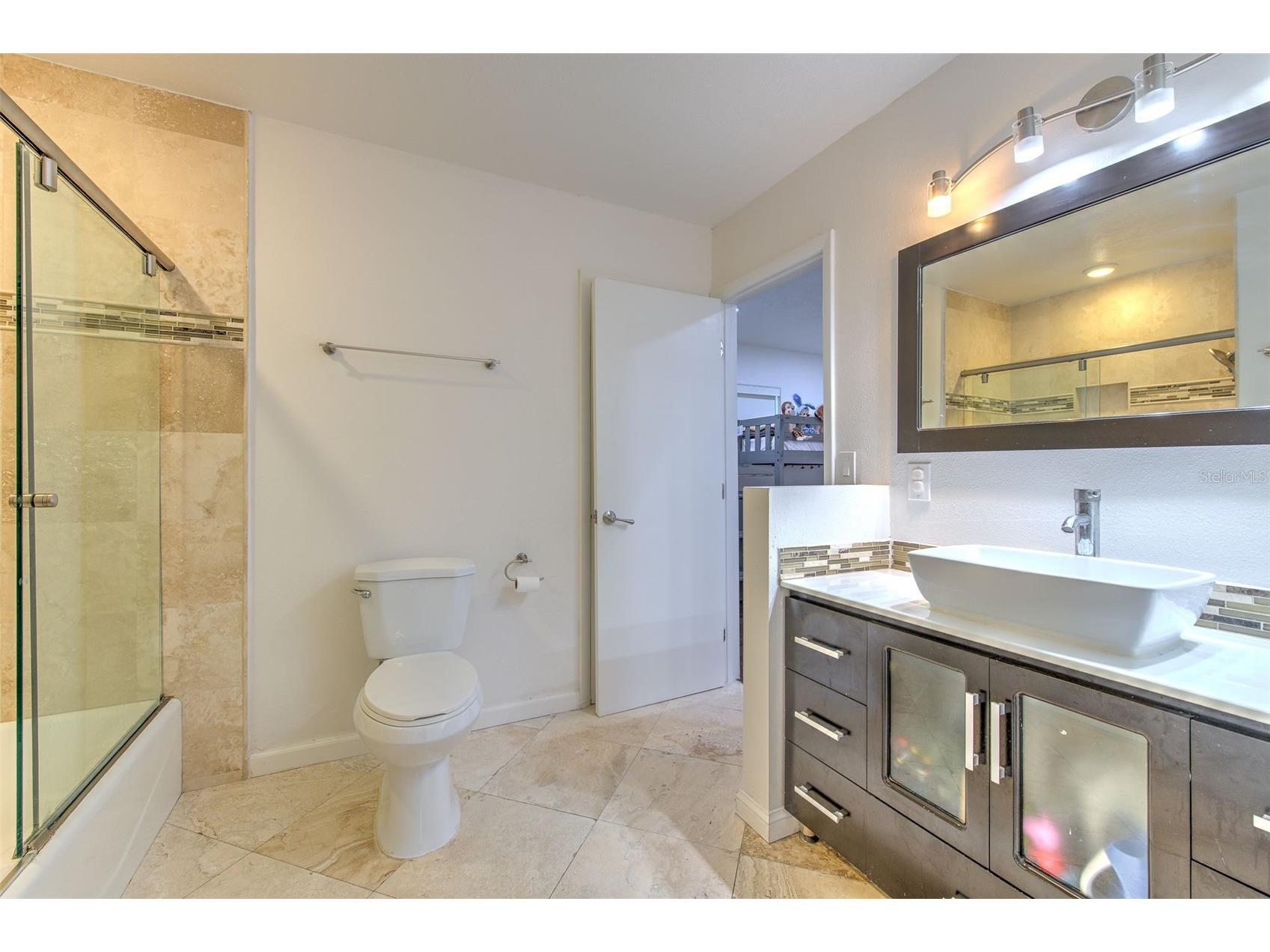 3208 W Hawthorne Road Tampa FL 33611 TB8479770 image17