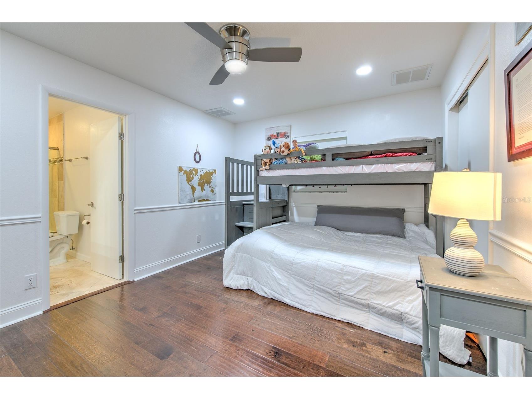 3208 W Hawthorne Road Tampa FL 33611 TB8479770 image18