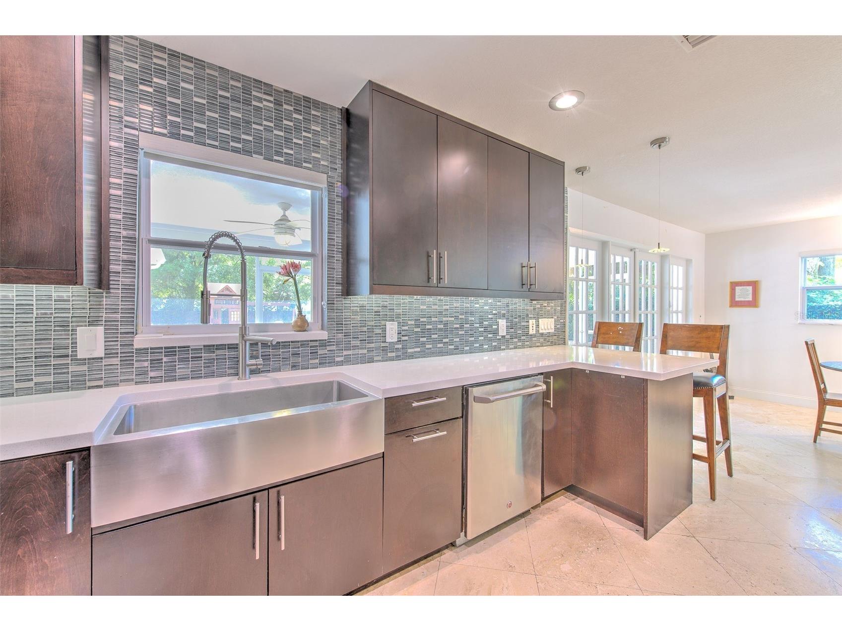 3208 W Hawthorne Road Tampa FL 33611 TB8479770 image9
