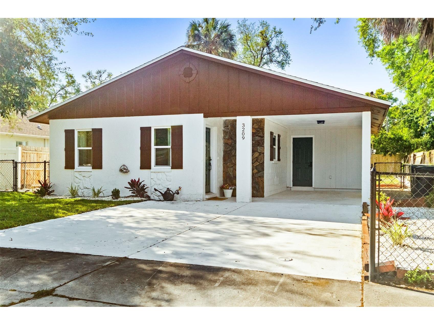 3209 E Frierson Avenue Tampa FL 33610 TB8487988 image1