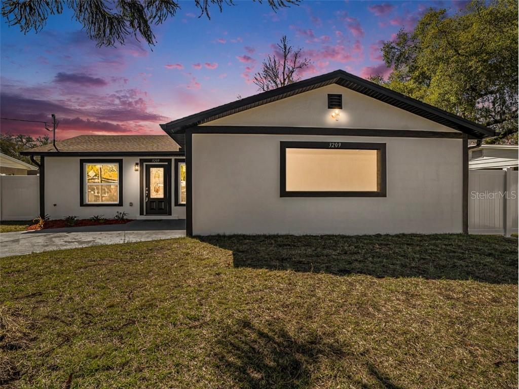 3209 E Hanna Avenue Tampa FL 33610 T3502561 image1