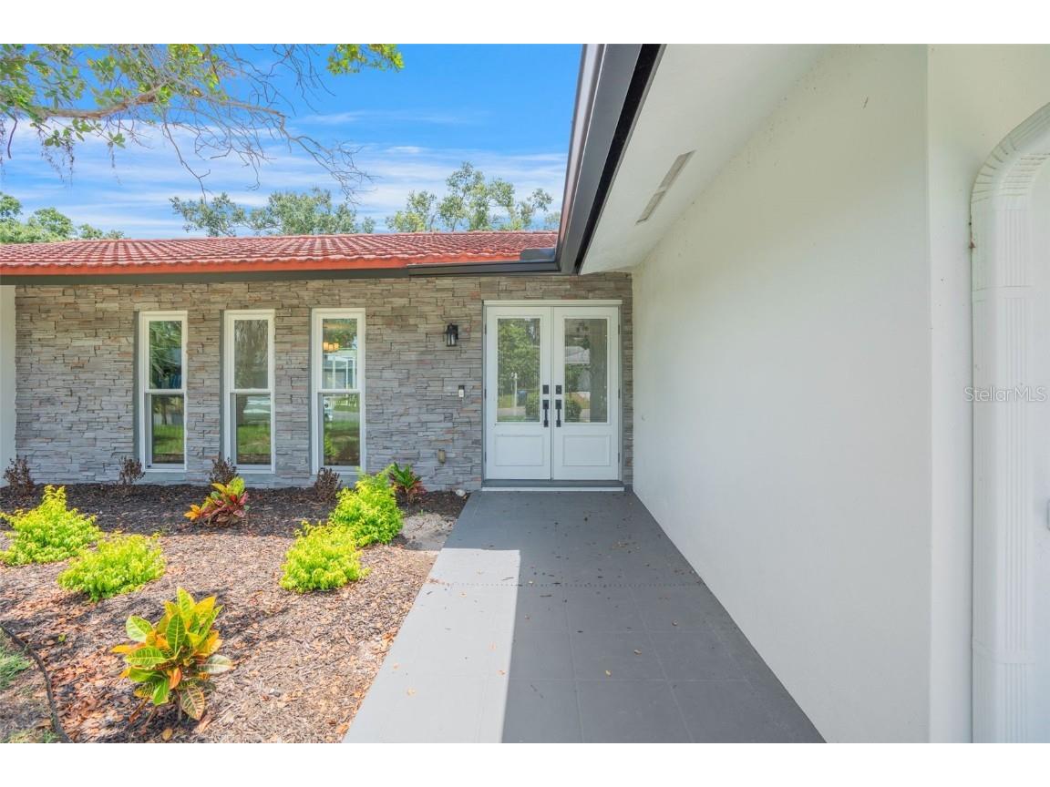 3209 Riviera Drive Sarasota FL 34232 A4649654 image1