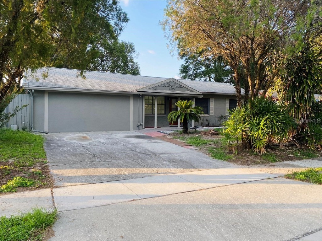 3209 Wallington Drive Orlando FL 32810 O6154626 image1