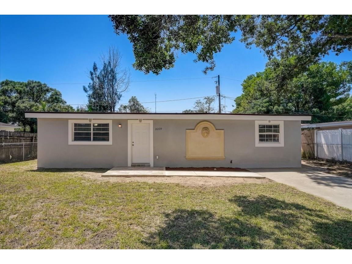 3209 Welborn Way Tampa FL 33619 T3443687 image1