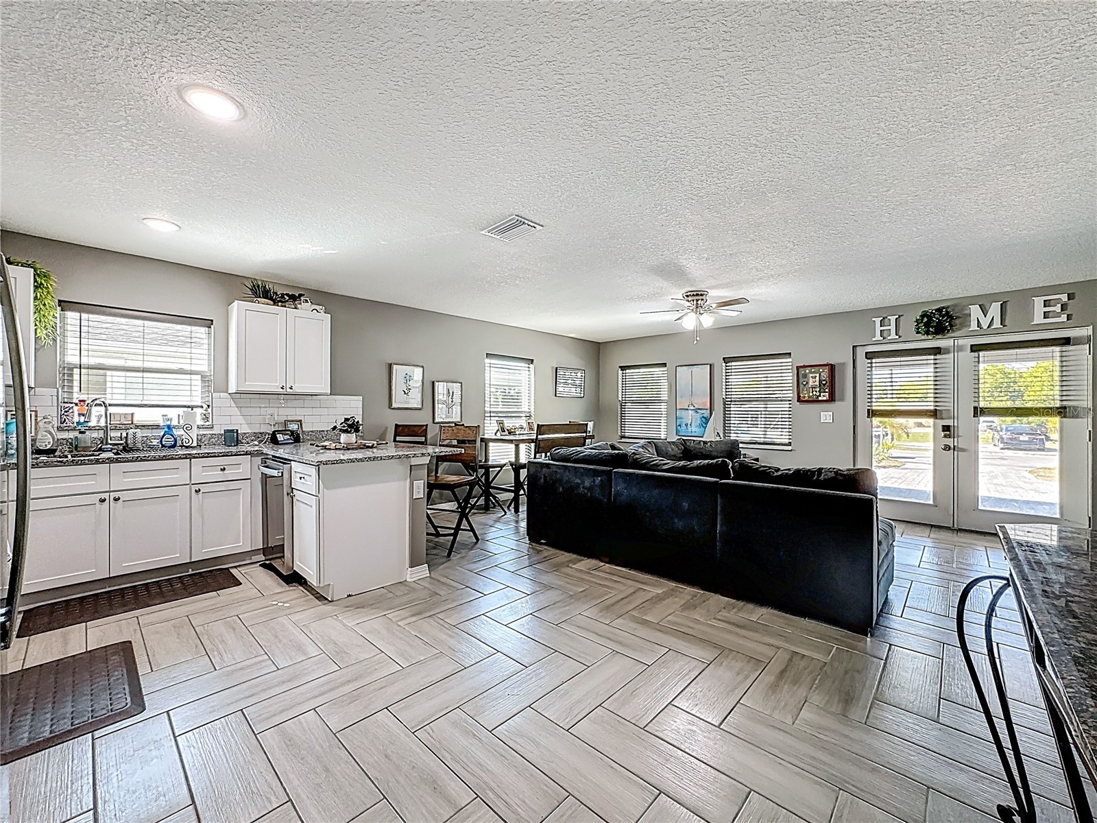 321 21st Street W Palmetto FL 34221 TB8490686 image9