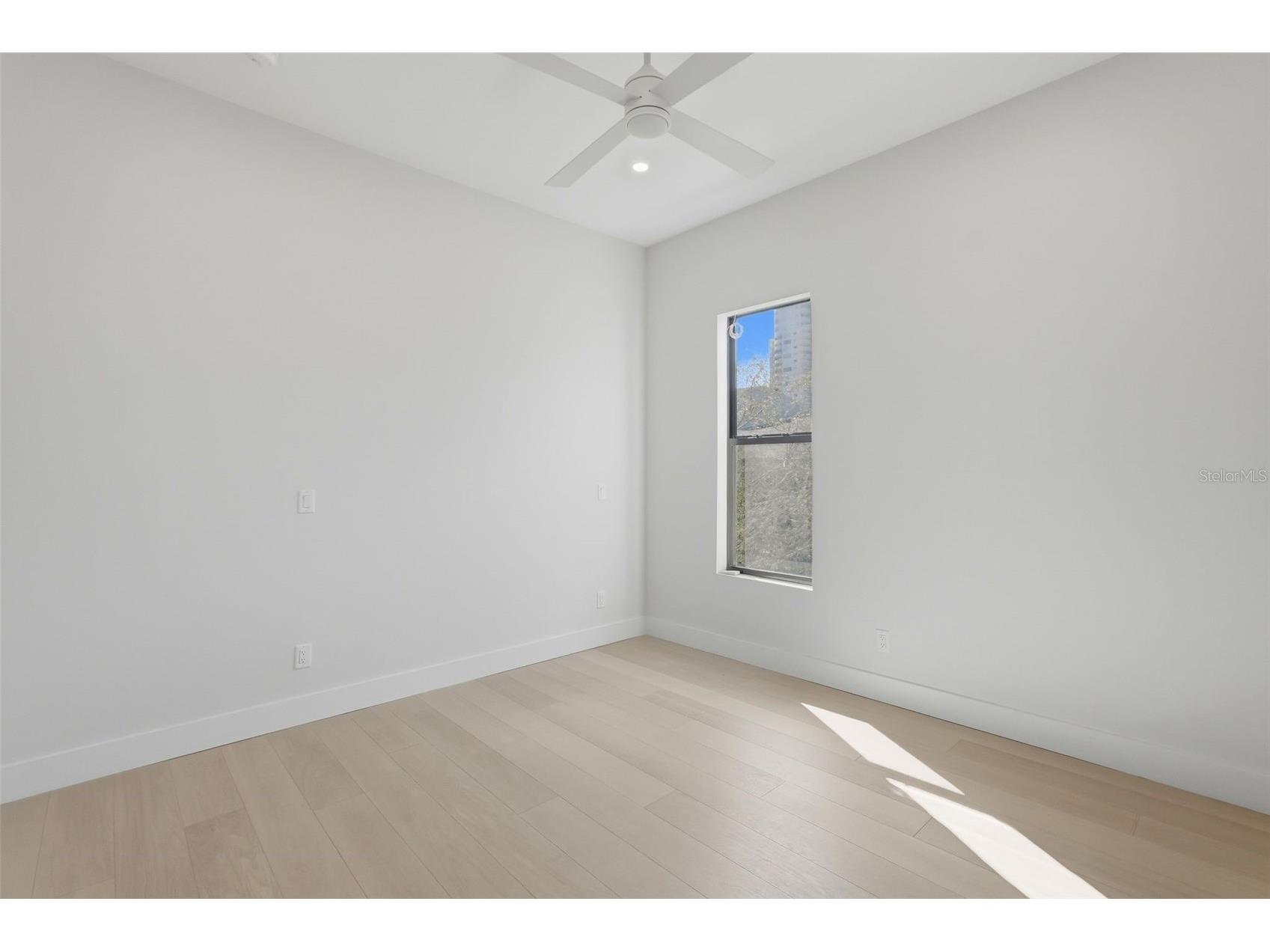 321 2nd Street N Saint Petersburg FL 33701 TB8489207 image27