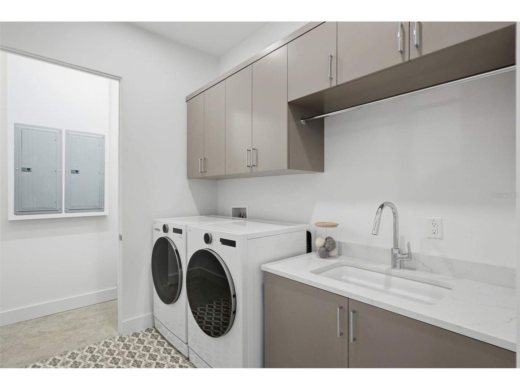 321 2nd Street N Saint Petersburg FL 33701 TB8489207 image43