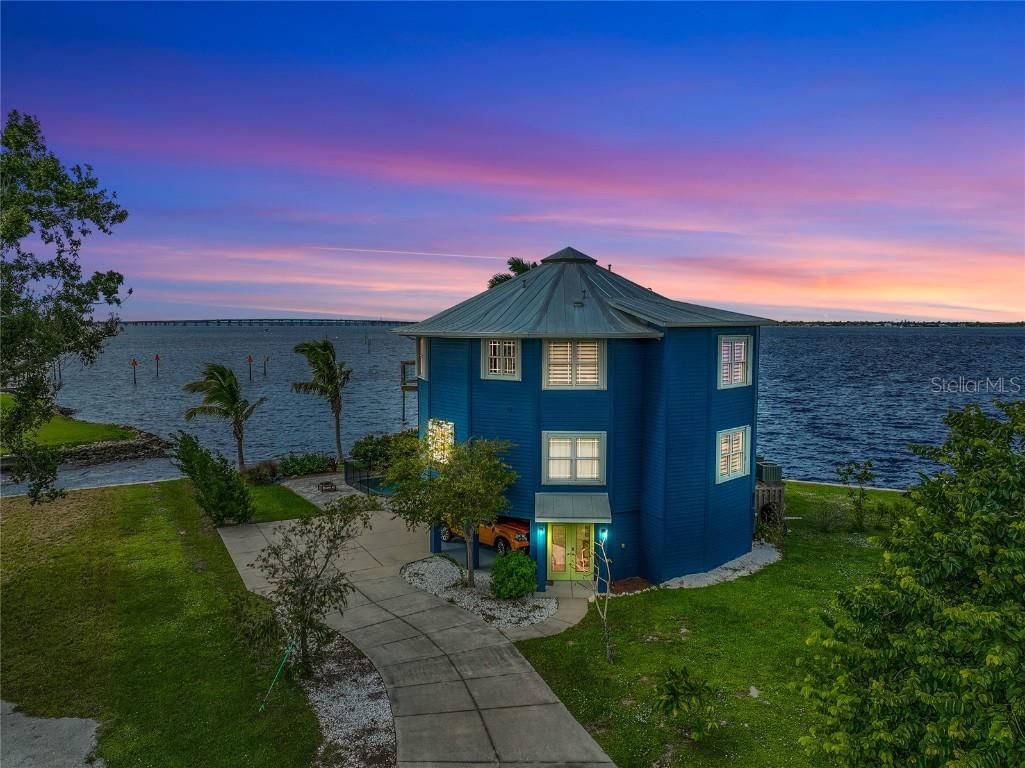 321 Bayridge Place Punta Gorda FL 33950 - PEACE RIVER C7481964 image1