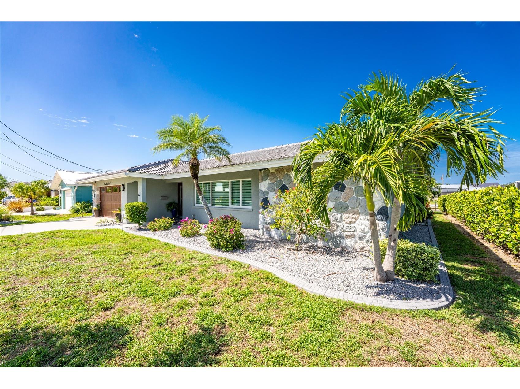 321 Capri Isles Ct Punta Gorda FL 33950 C7528462 image71