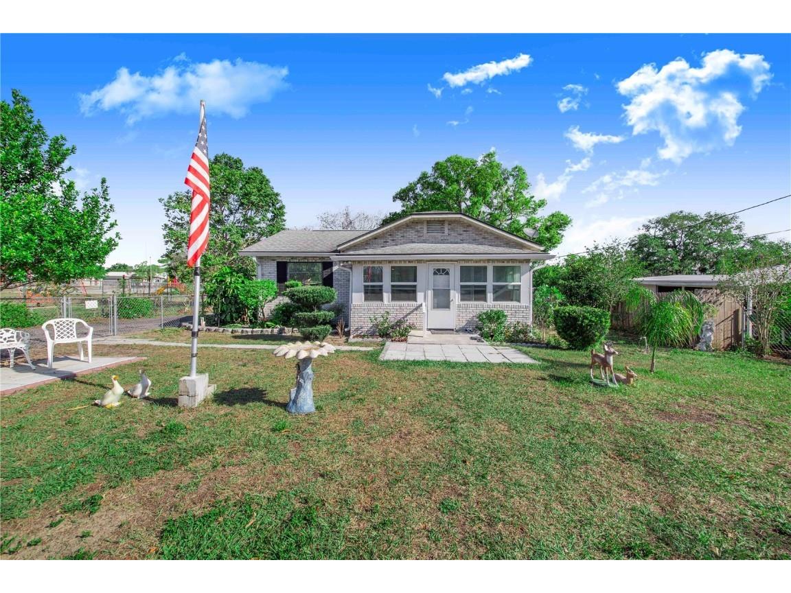 321 E Merrill Avenue Dundee FL 33838 P4934223 image1