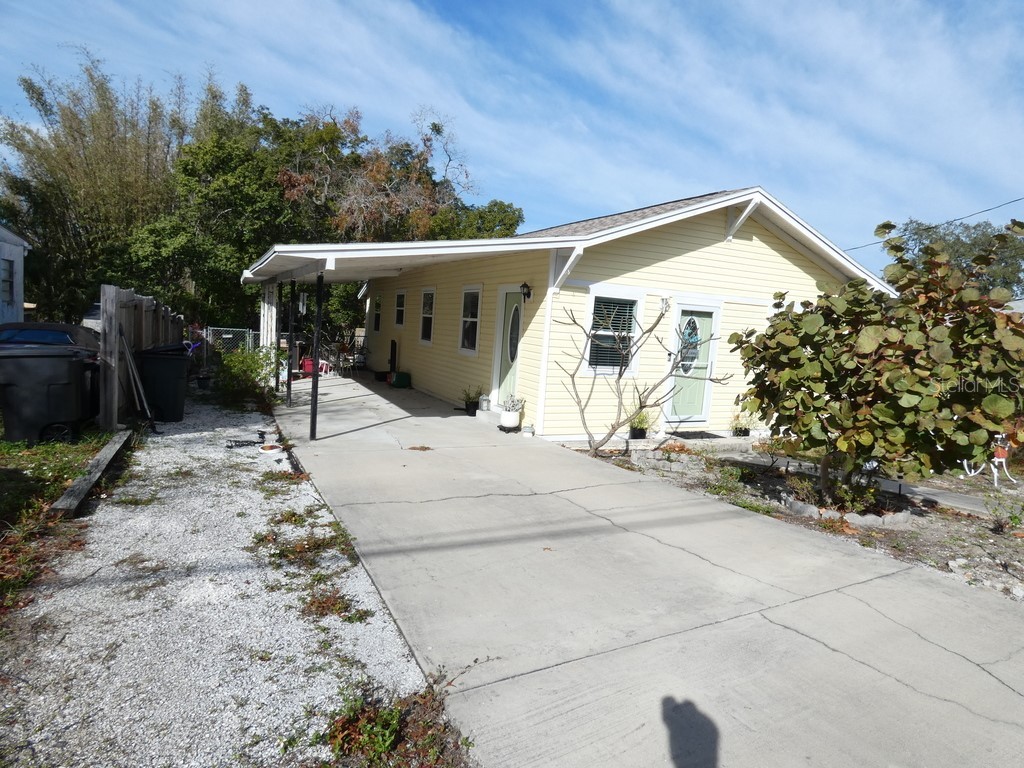 321 N Disston Avenue Tarpon Springs FL 34689 W7861807 image1