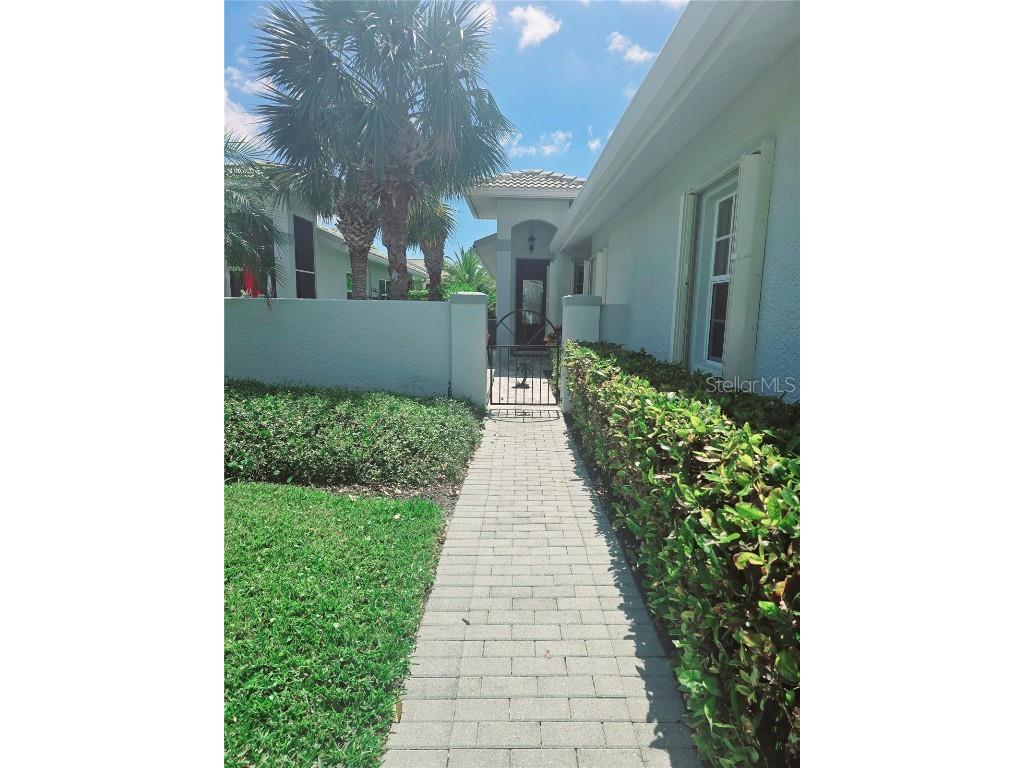 321 Reclinata Circle Venice FL 34292 A4644355 image3