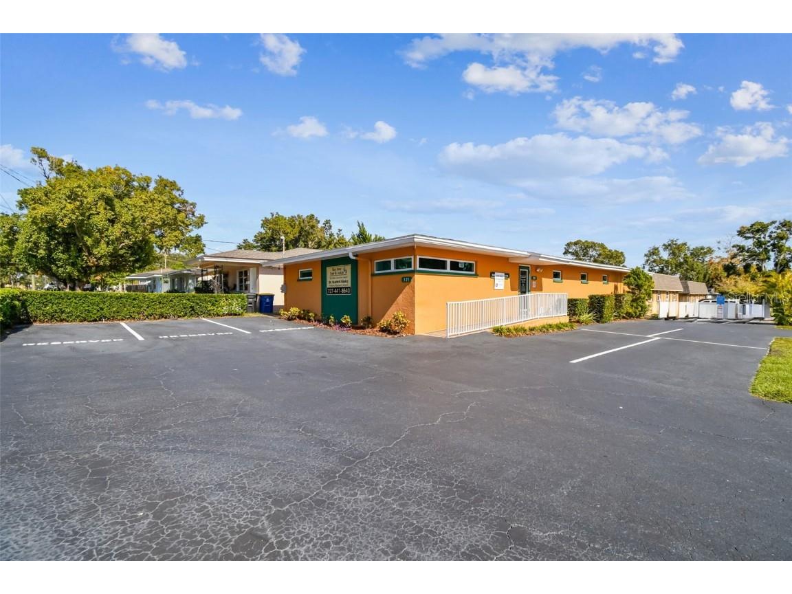 321 S Lincoln Avenue Clearwater FL 33756 TB8461607 image2