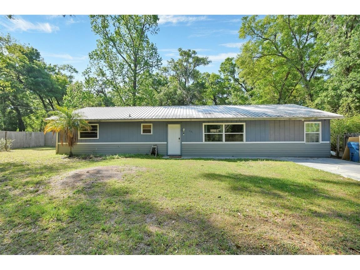 321 Wade Avenue Deland FL 32724 V4941659 image1