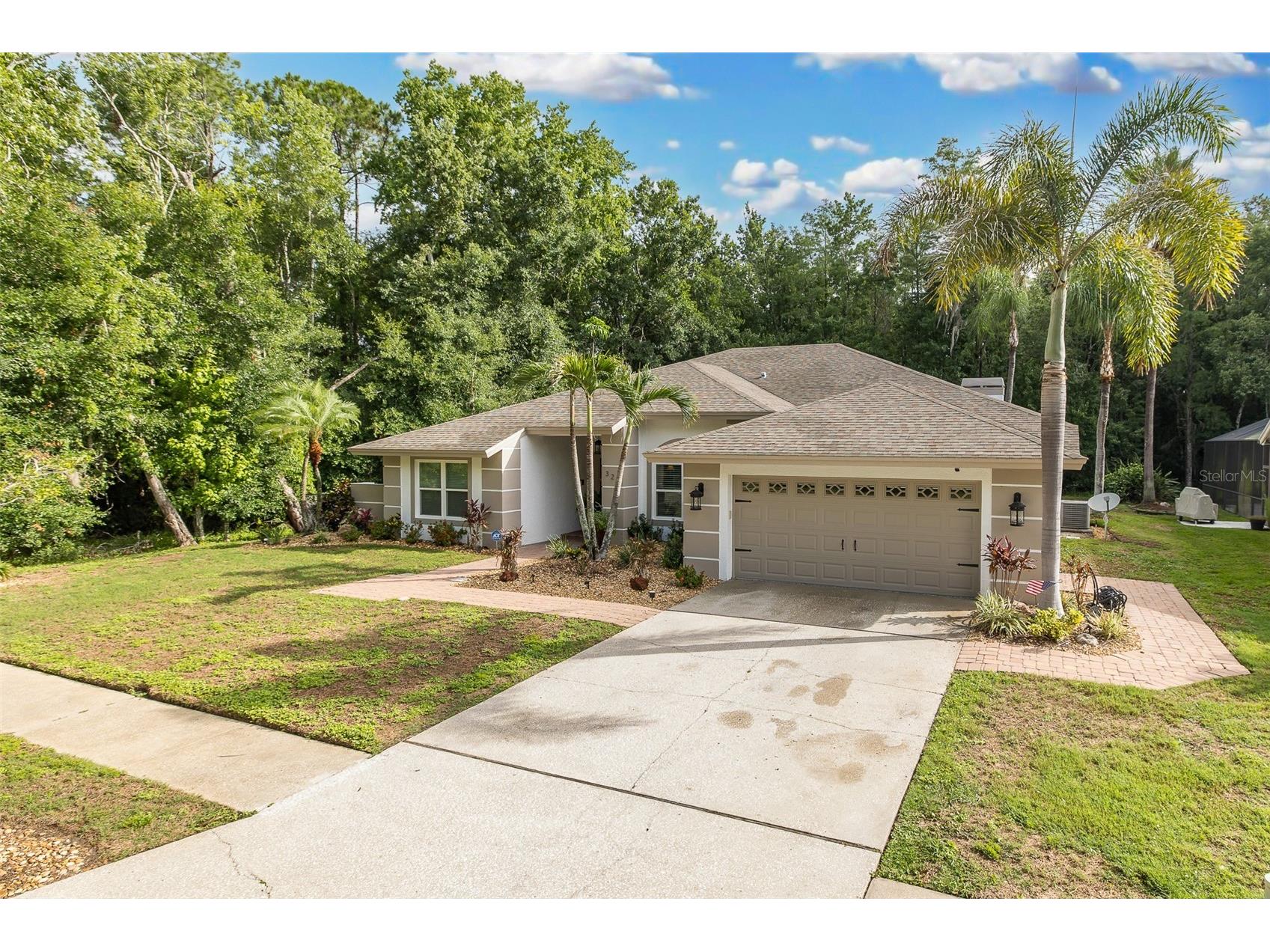 321 Waterford Circle E Tarpon Springs FL 34688 W7886163 image1
