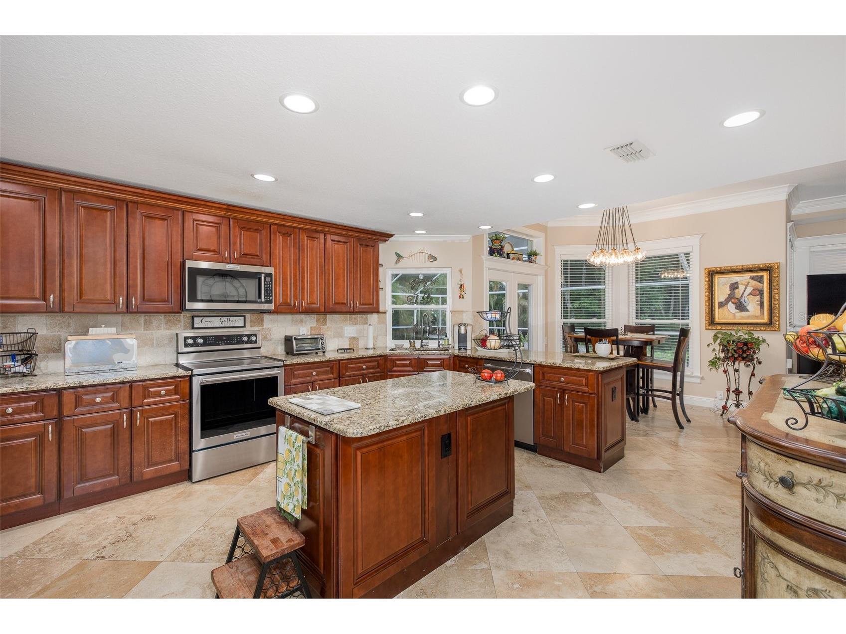 321 Waterford Circle E Tarpon Springs FL 34688 W7886163 image25
