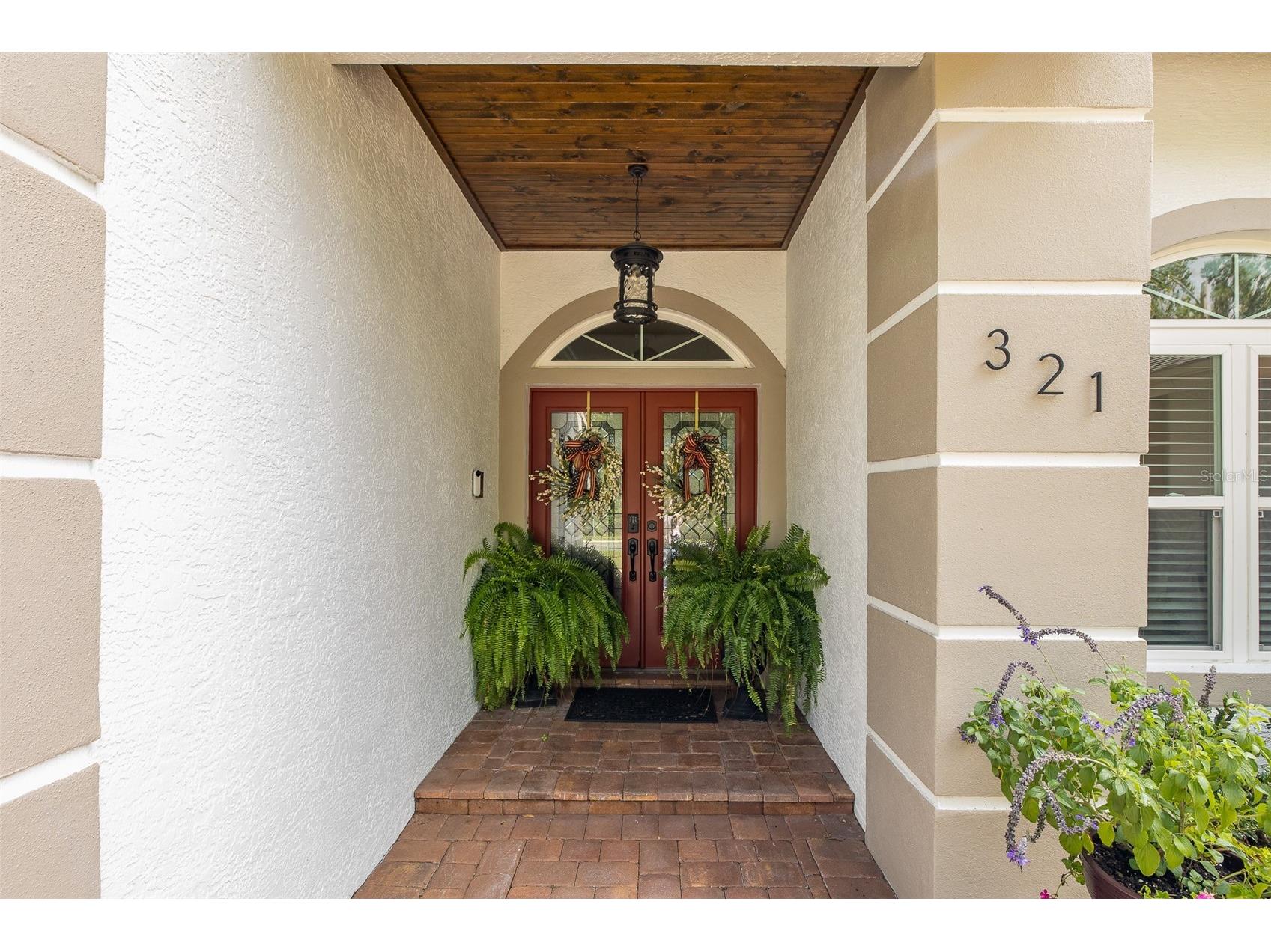 321 Waterford Circle E Tarpon Springs FL 34688 W7886163 image5
