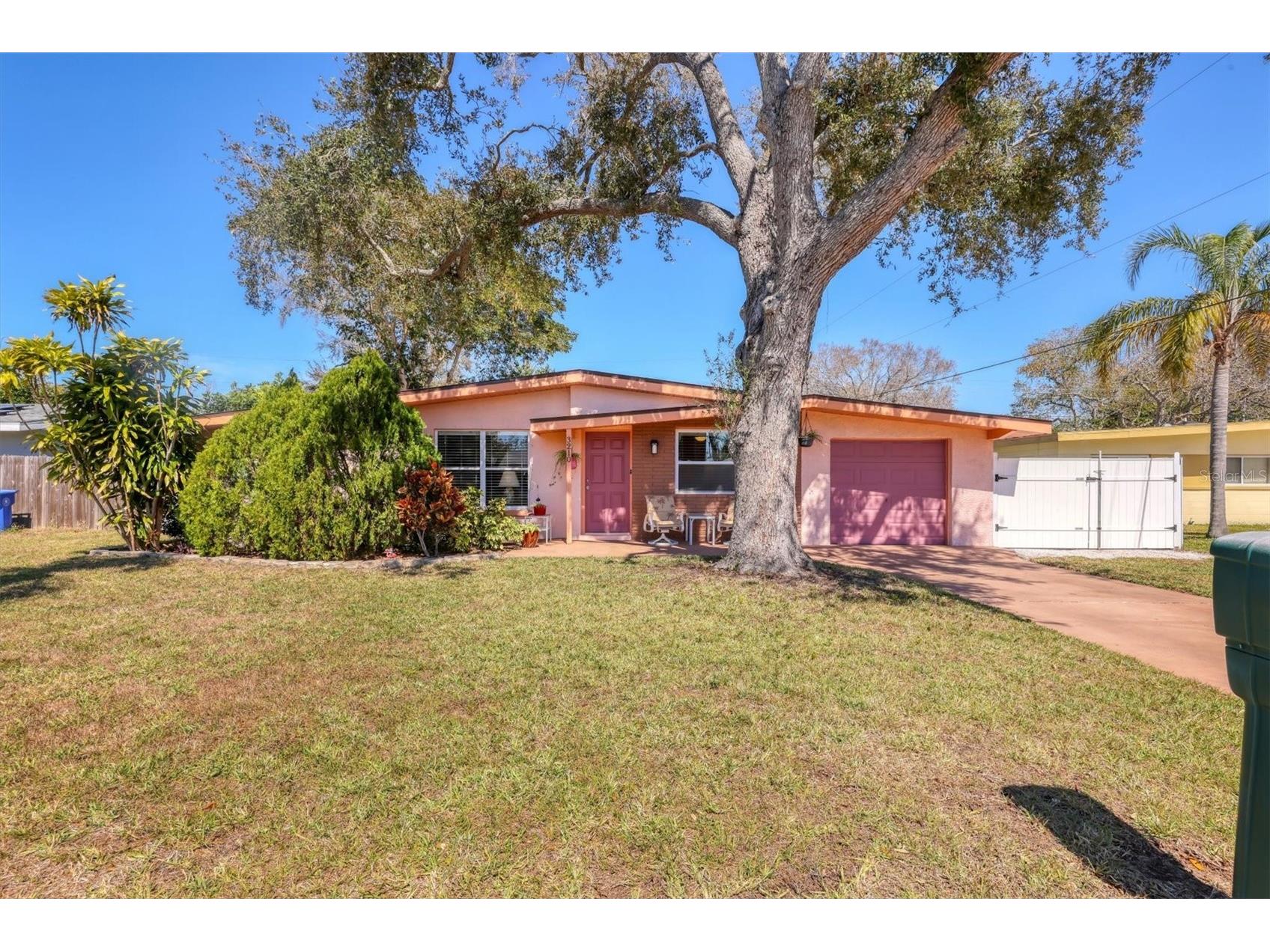 3210 21st Avenue Drive W Bradenton FL 34205 A4683890 image1