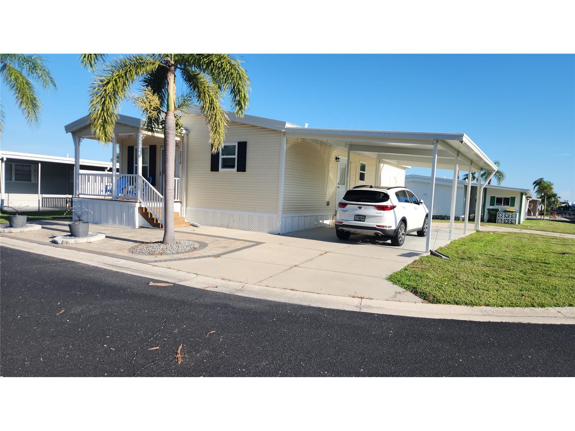 3210 Ash Terrace Sarasota FL 34237 A4669714 image1