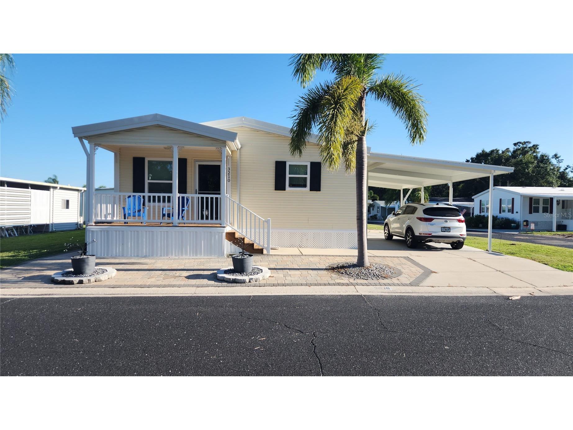 3210 Ash Terrace Sarasota FL 34237 A4669714 image2