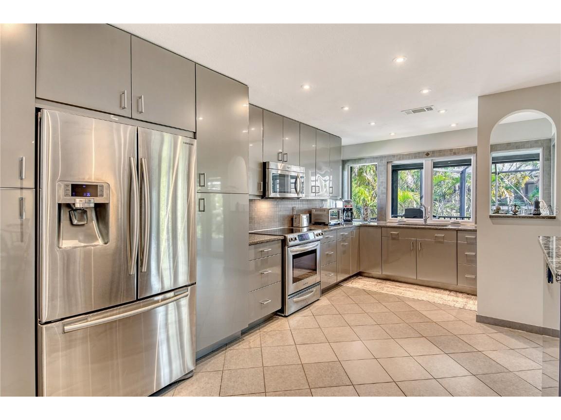 3210 Bayou Sound Longboat Key FL 34228 - GULF OF MEXICO A4658086 image11