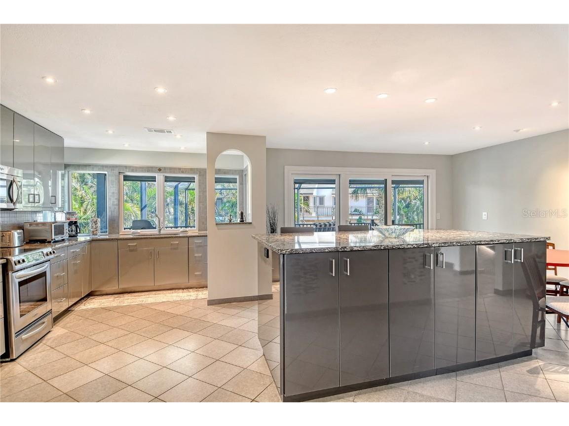 3210 Bayou Sound Longboat Key FL 34228 - GULF OF MEXICO A4658086 image9