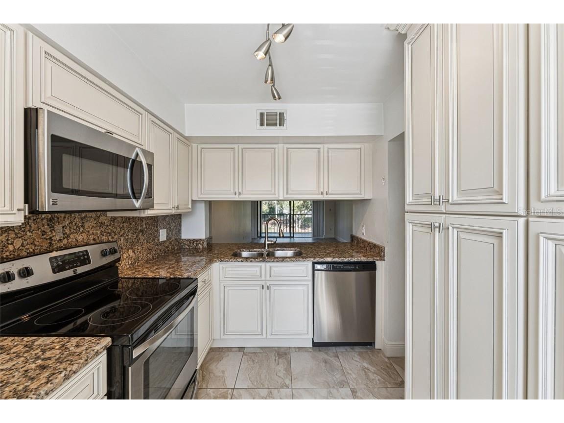 3210 Candle Ridge Drive #203 Orlando FL 32822 O6363425 image4