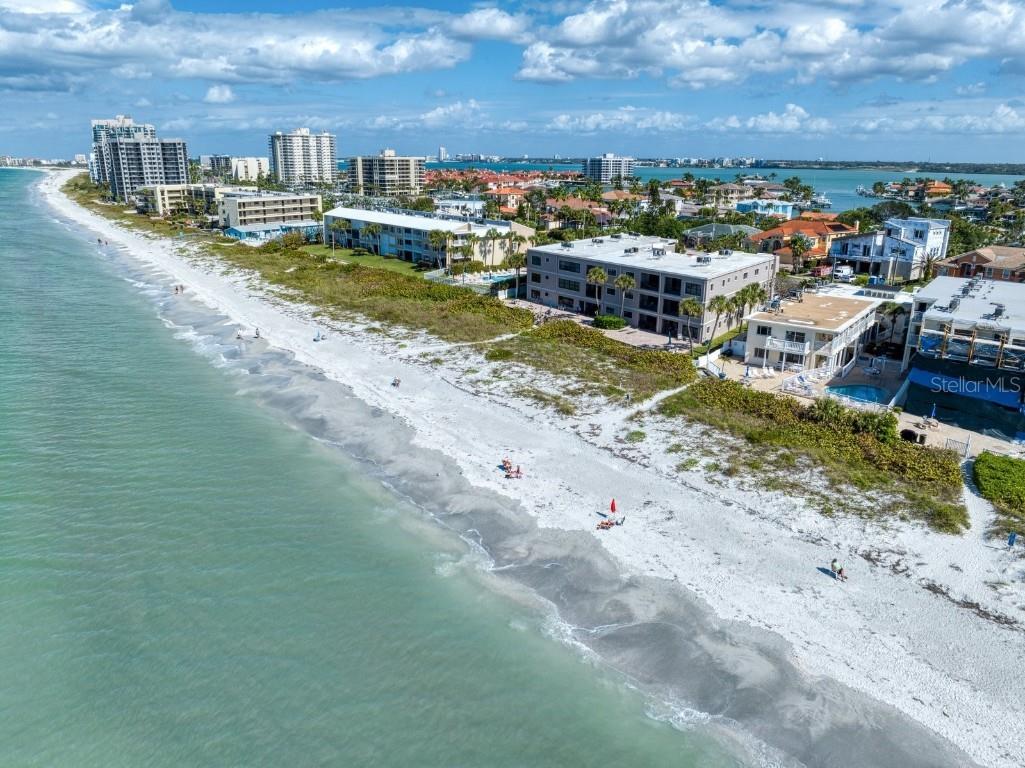 3210 Gulf Boulevard #302 Belleair Beach FL 33786 - GULF OF MEXICO U8190556 image1