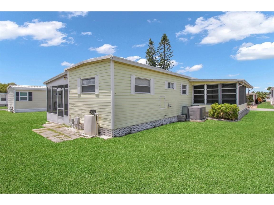 3210 Hampshire Drive Holiday FL 34690 TB8387062 image26