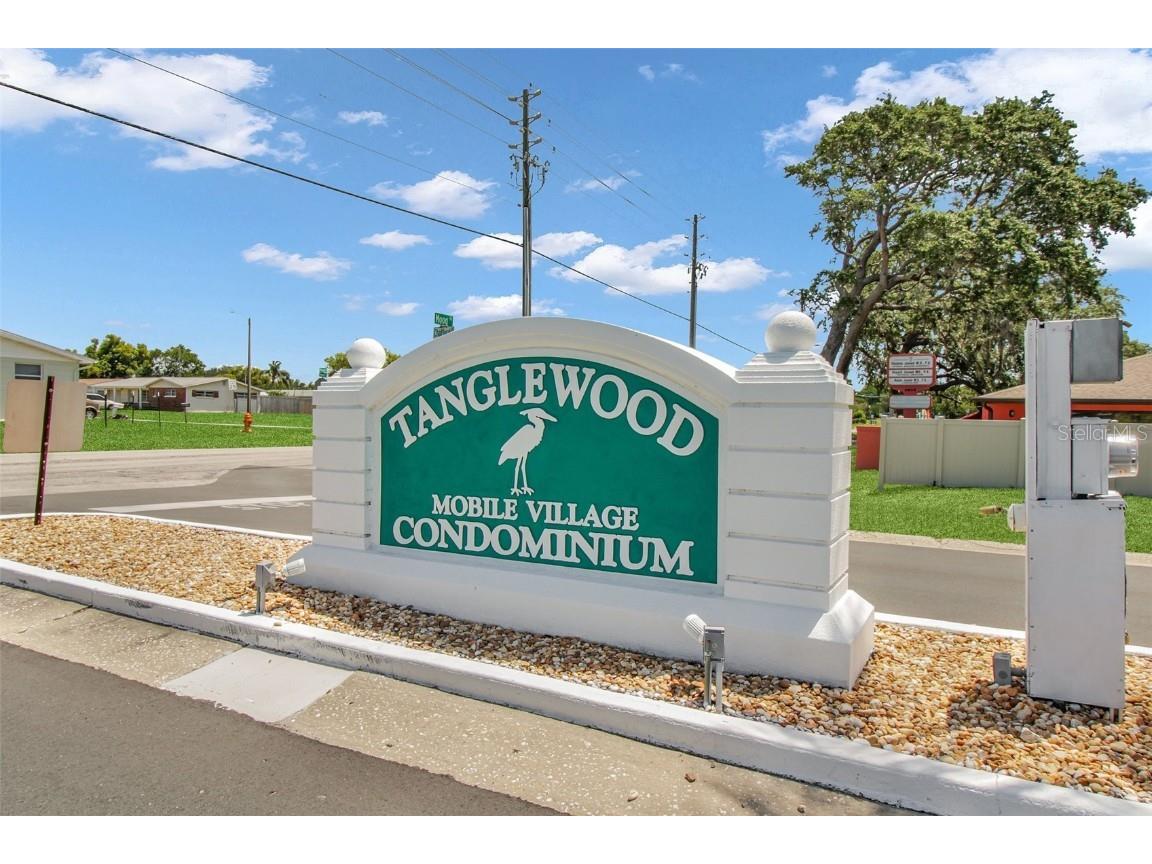 3210 Hampshire Drive Holiday FL 34690 TB8387062 image32