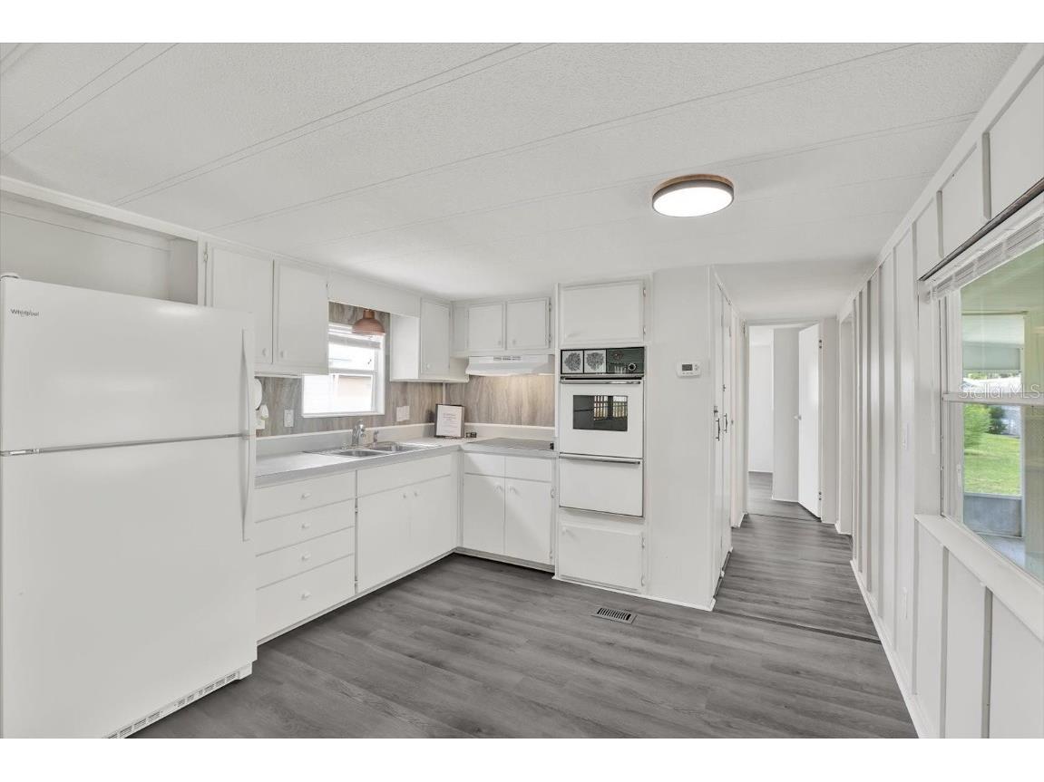 3210 Hampshire Drive Holiday FL 34690 TB8387062 image4